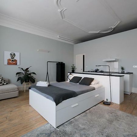 Baixa24 •P2R• Bright Apt In Vibrant Downtown ปอร์โต ภายนอก รูปภาพ
