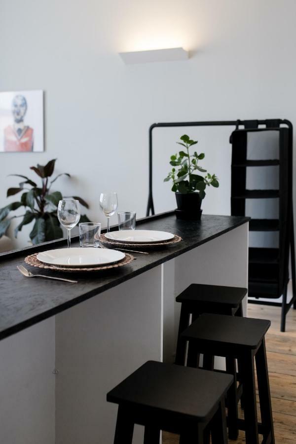 Baixa24 •P2R• Bright Apt In Vibrant Downtown ปอร์โต ภายนอก รูปภาพ