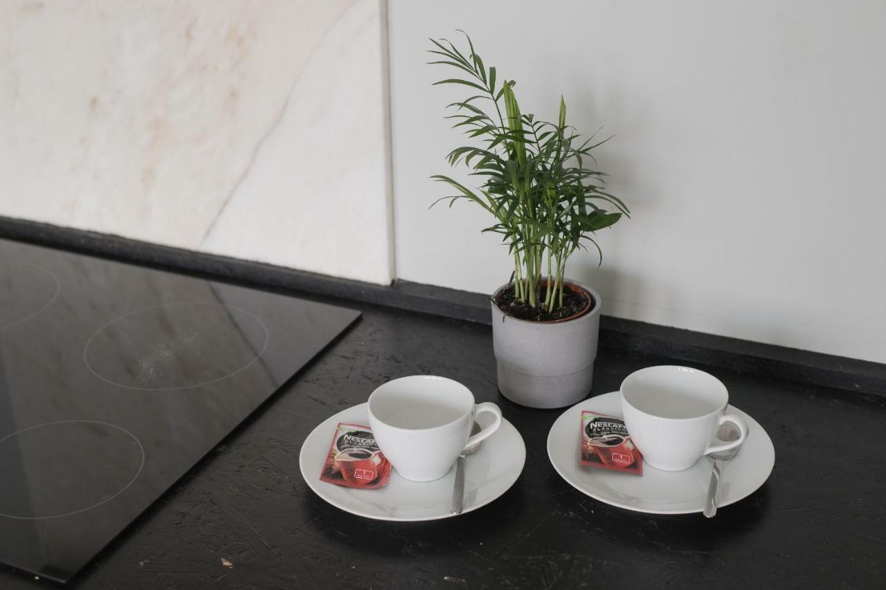 Baixa24 •P2R• Bright Apt In Vibrant Downtown ปอร์โต ภายนอก รูปภาพ