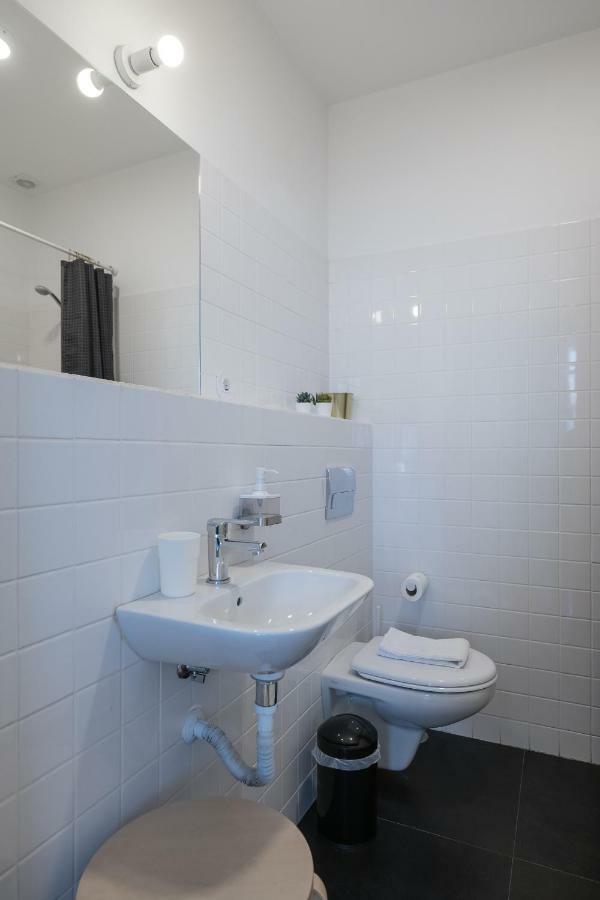 Baixa24 •P2R• Bright Apt In Vibrant Downtown ปอร์โต ภายนอก รูปภาพ